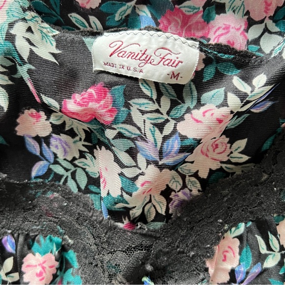 Vintage 70s Vanity Fair Multicolor Floral Nightgown Size Medium - Picture 9 of 9